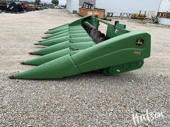 Photo of 2001 John Deere 893