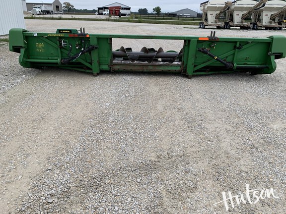 Photo of 2001 John Deere 893