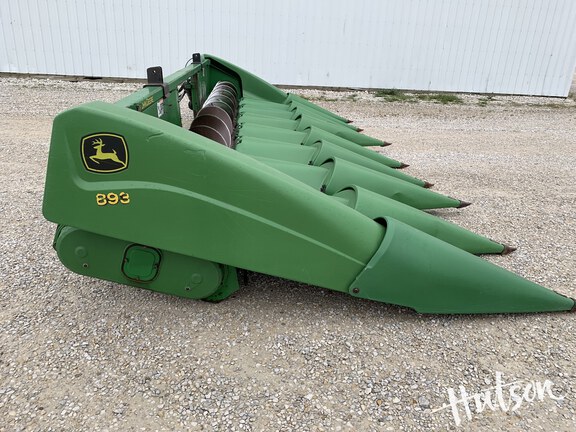 Photo of 2001 John Deere 893