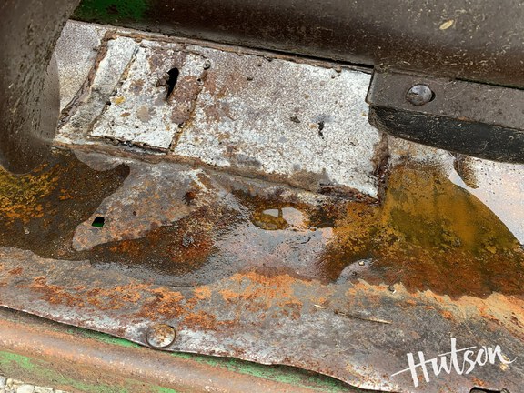 Photo of 2001 John Deere 893