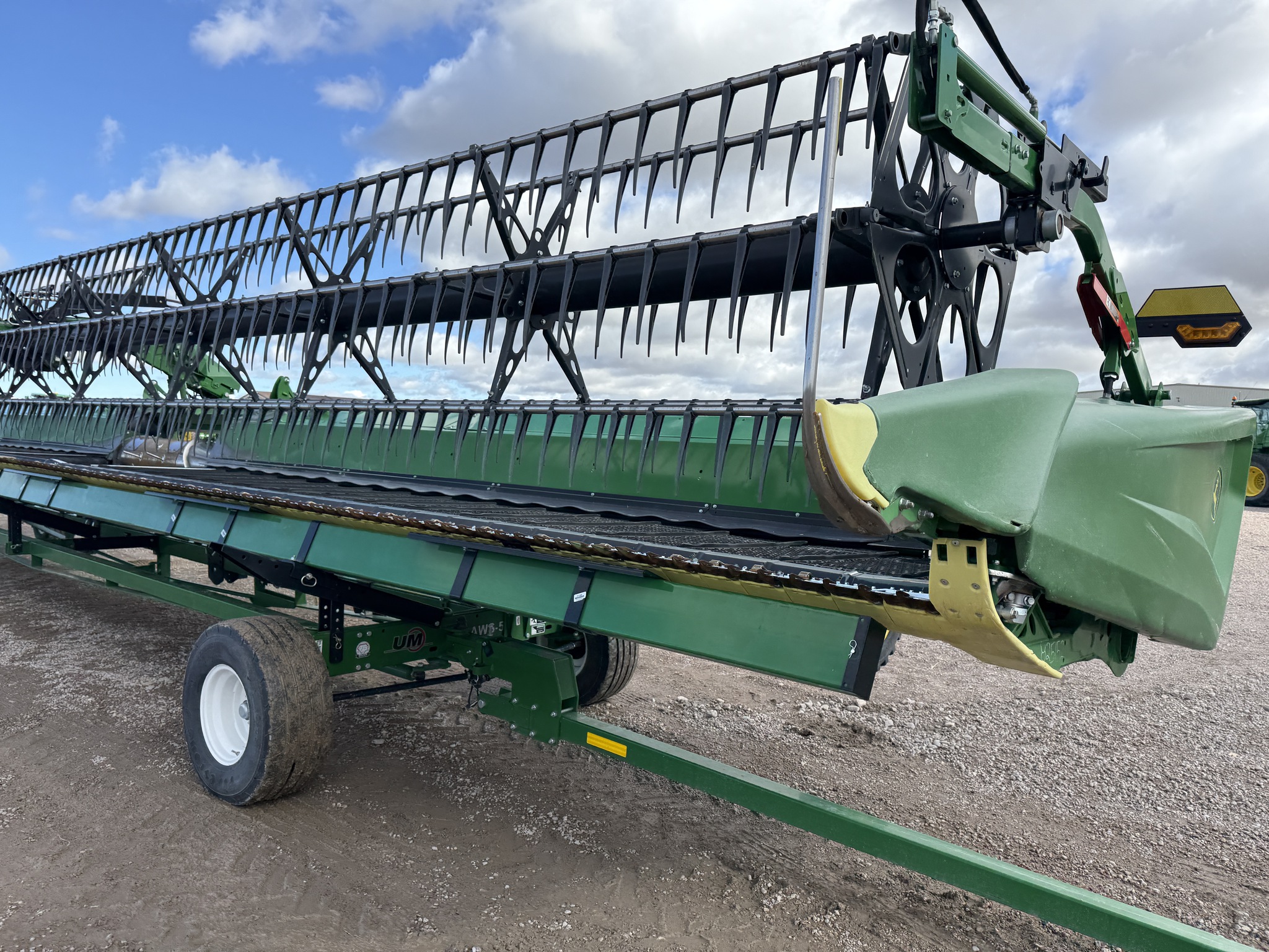 2023 John Deere HD50R Image 13