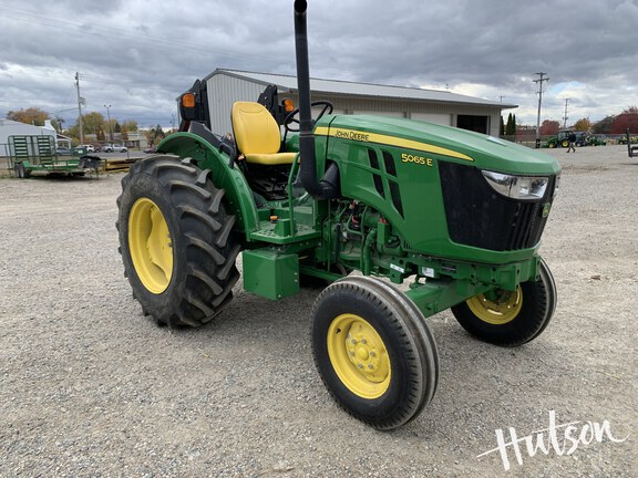 Photo of 2022 John Deere 5065E