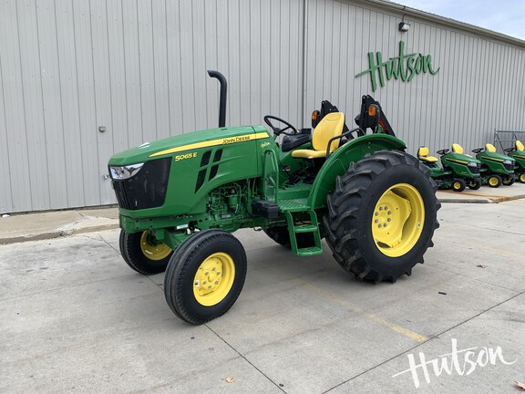 Photo of 2022 John Deere 5065E