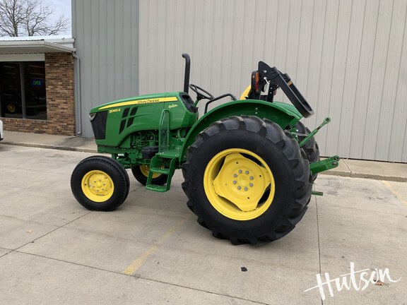 Photo of 2022 John Deere 5065E