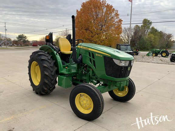 Photo of 2022 John Deere 5065E