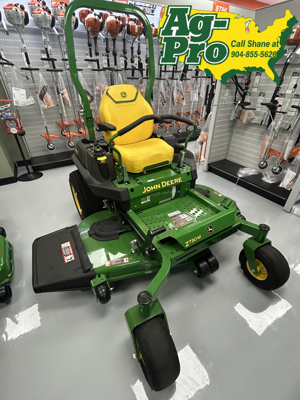 2025 John Deere Z730M Image 2