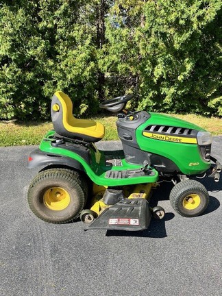 Photo of 2018 John Deere E160