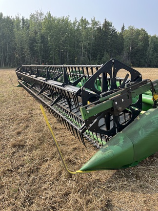 Used 2022 John Deere 730D Combine Platforms at Horizon Ag & Turf in Mayerthorpe, AB - Photo6