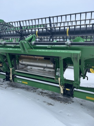 Used 2022 John Deere 730D Combine Platforms at Horizon Ag & Turf in Mayerthorpe, AB - Photo11