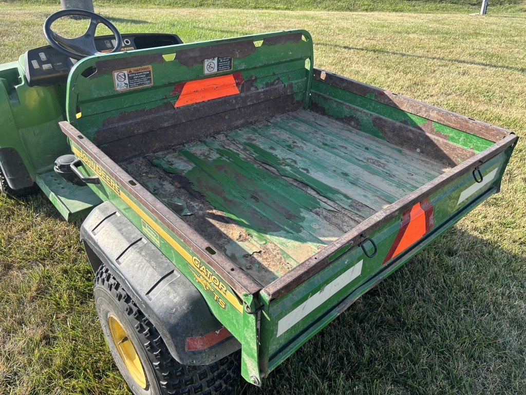 2006 John Deere TS 4X2 Image 10