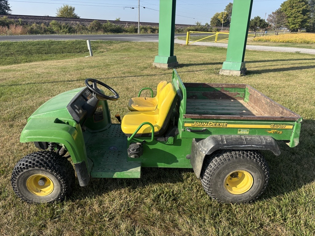 2006 John Deere TS 4X2 Image 11
