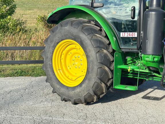 2024 John-Deere 5100E