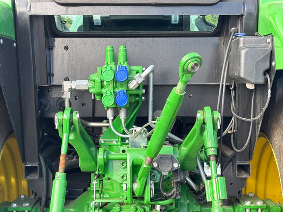 2024 John-Deere 5100E