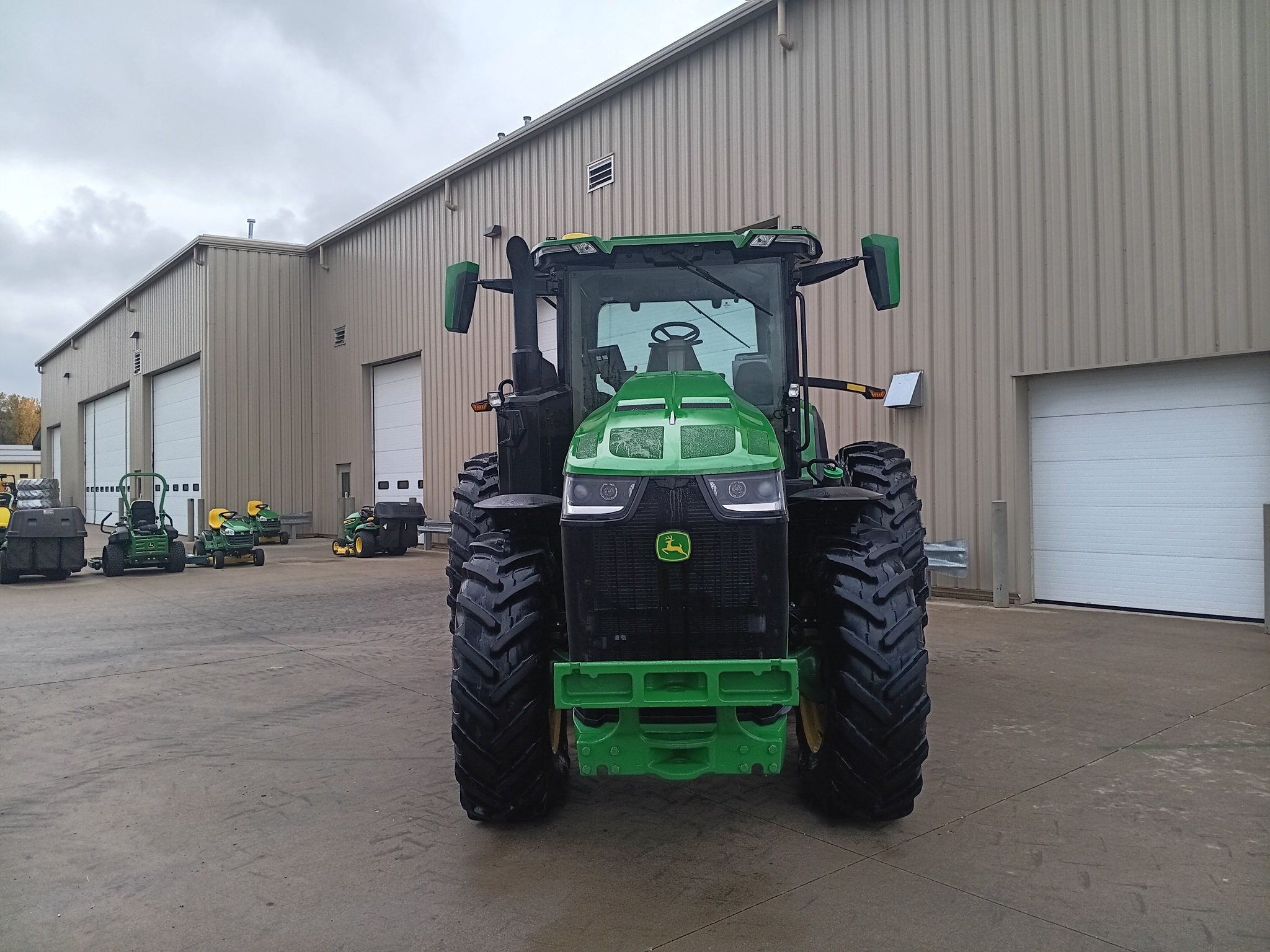 2024 John Deere 8R 250 Image 5