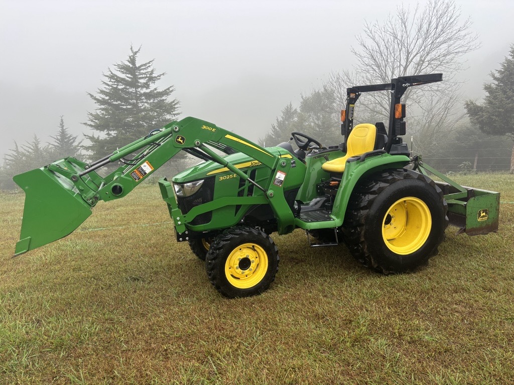 2019 John Deere 3025E Image 1