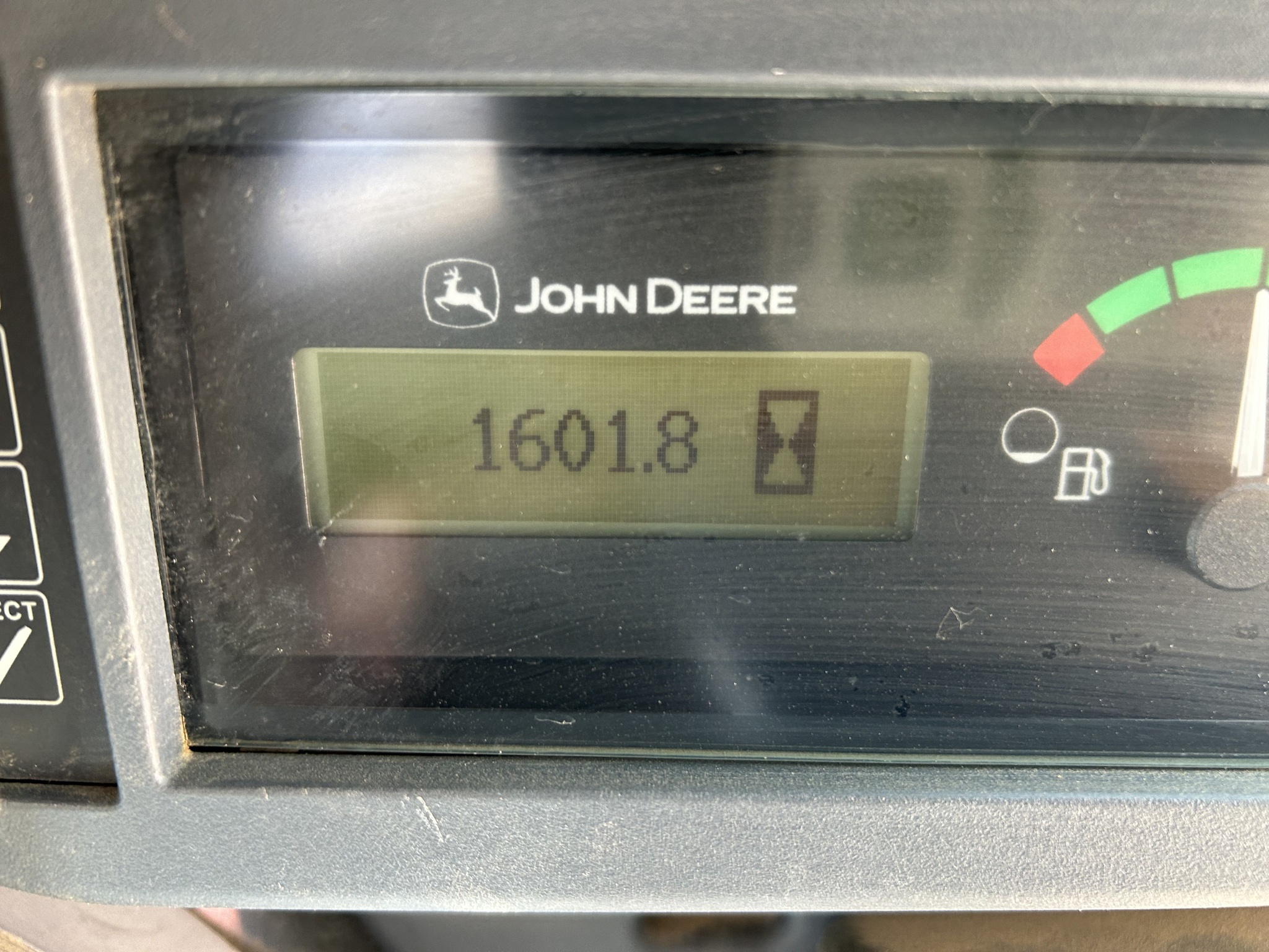2020 John Deere 333G Image 8