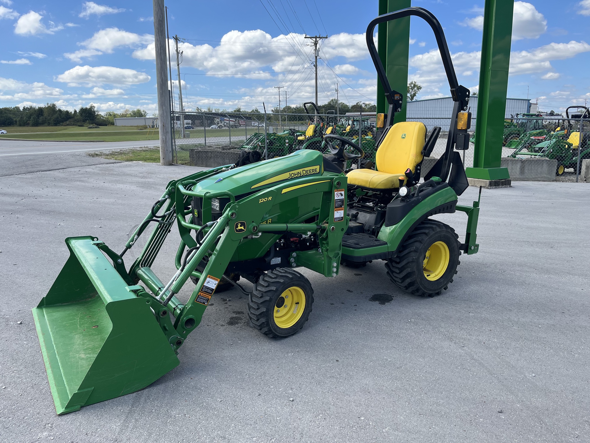 2023 John Deere 1025R