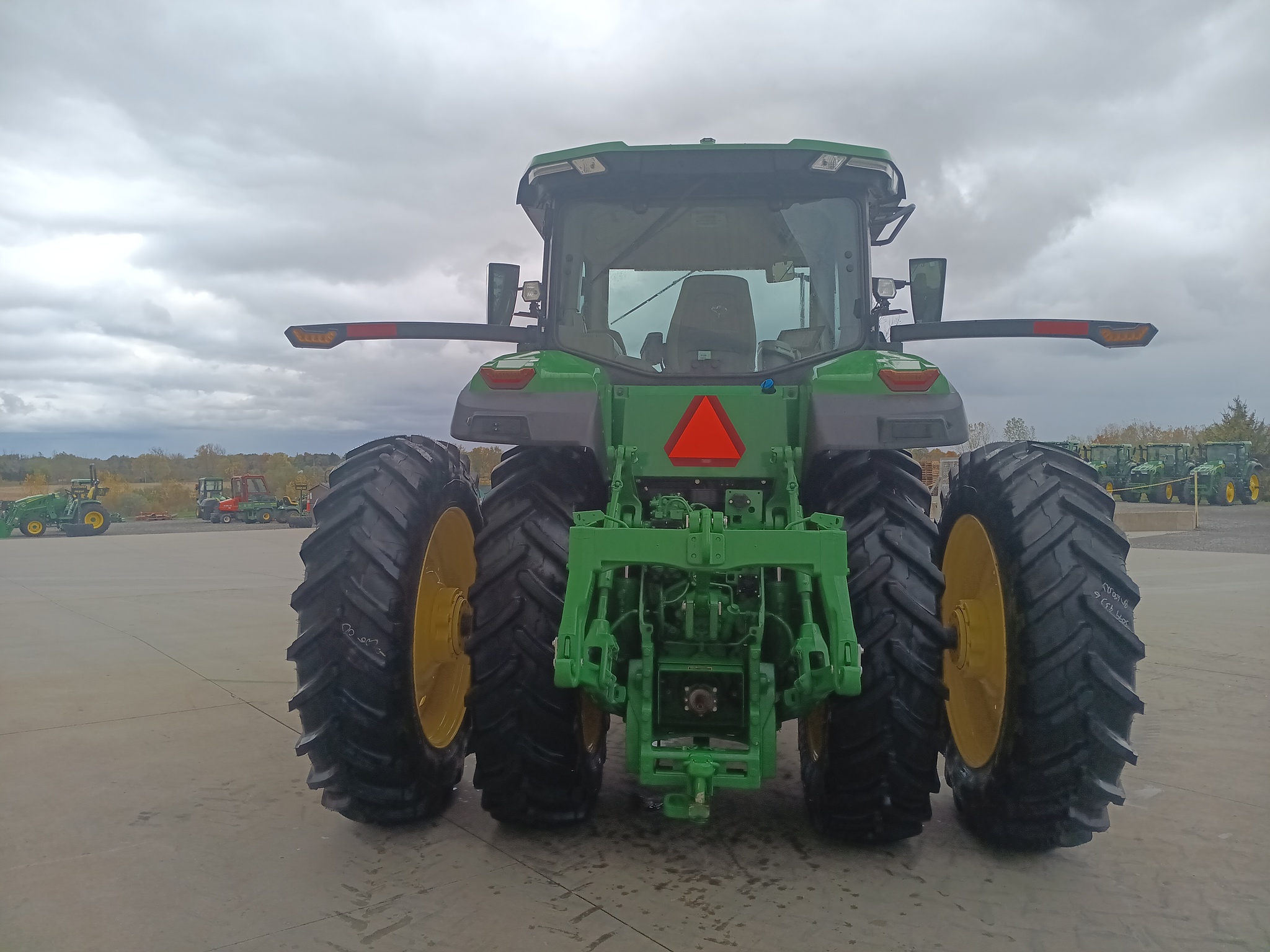2024 John Deere 8R 250 Image 5