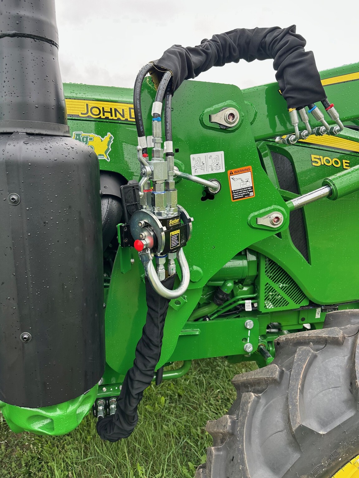 2025 John Deere 5100E Image 5