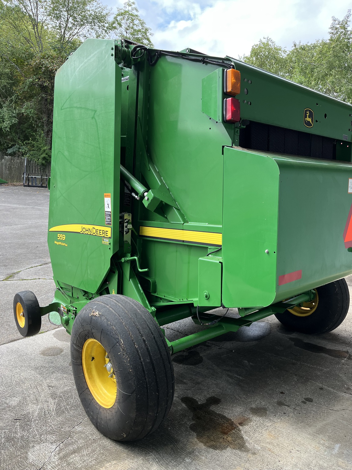 2016 John Deere 559 Image 9