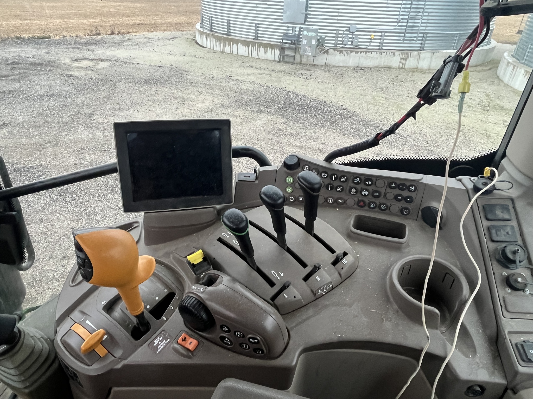 2021 John Deere 6130R Image 10