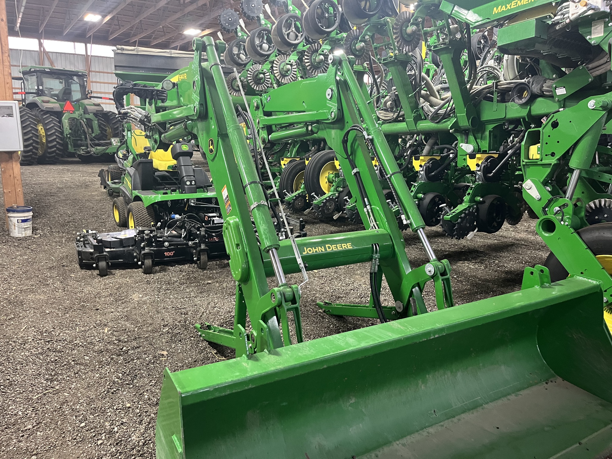 2021 John Deere 6130R Image 14