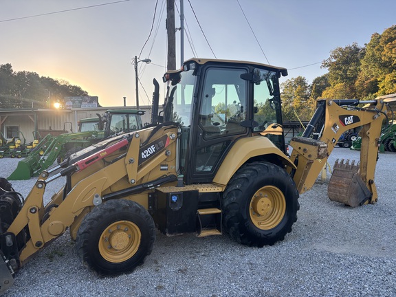 2020 Caterpillar 420F