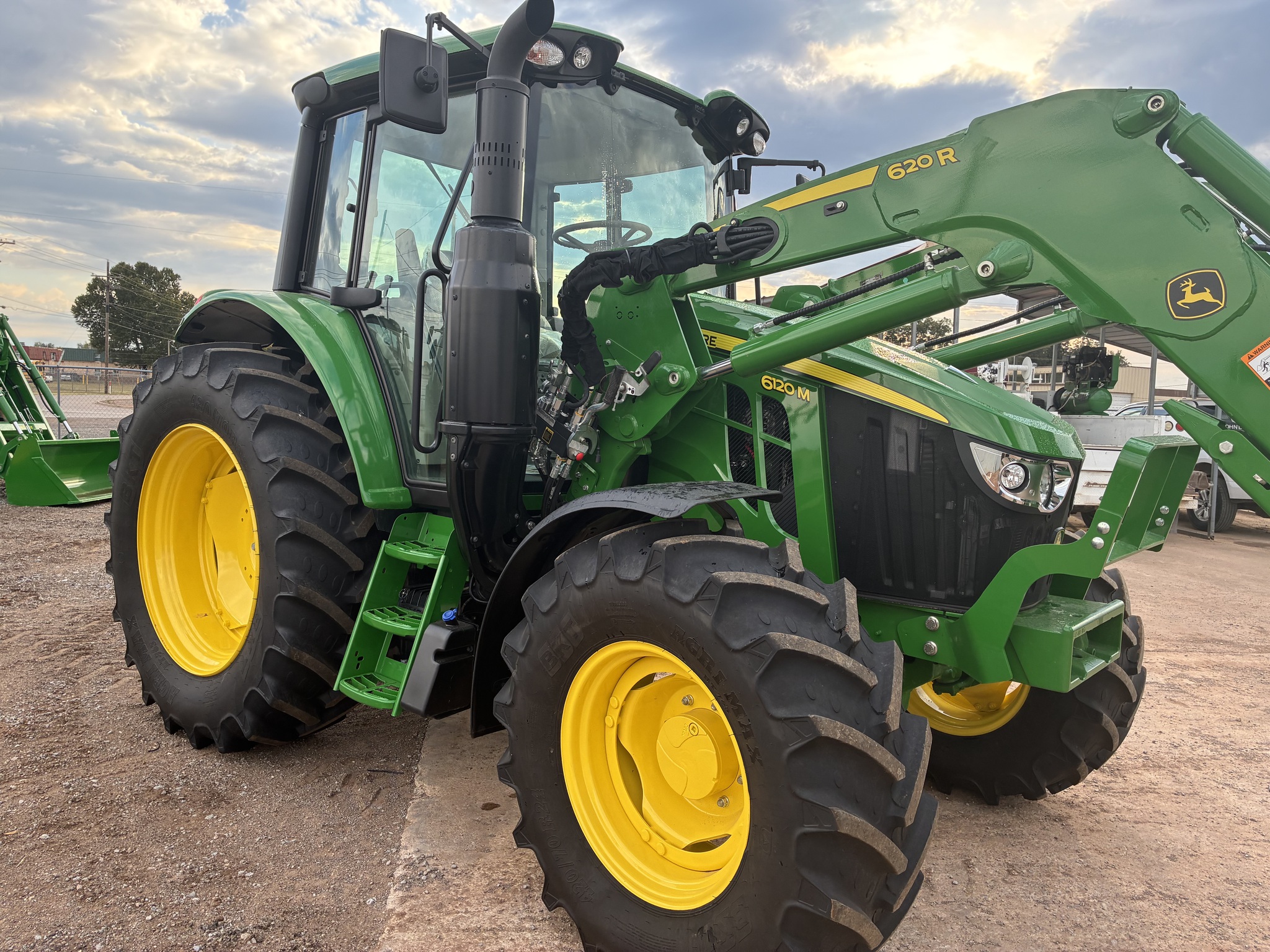 2024 John Deere 6120M Image 3