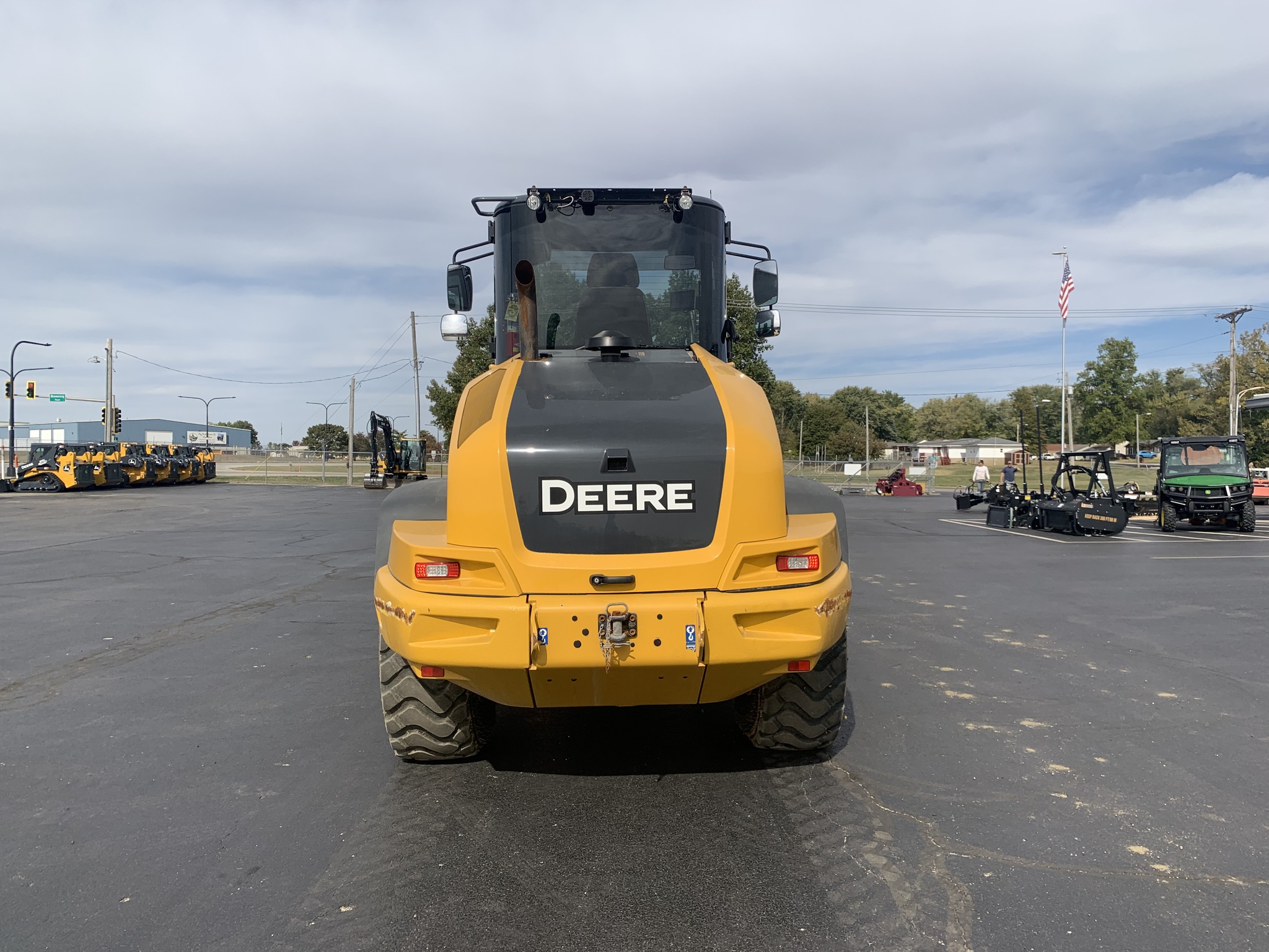 2019 John Deere 344L Image 5