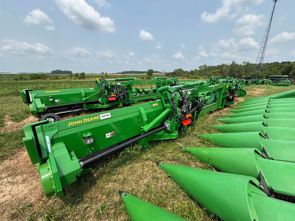 Used 2025 John Deere CF 12 Corn and Row Crop headers at Koenig Equipment in Anna, OH - Photo2