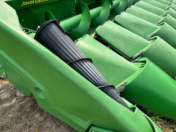 Used 2025 John Deere CF 12 Corn and Row Crop headers at Koenig Equipment in Anna, OH - Photo11