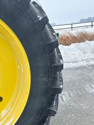 2015 John-Deere 8320R