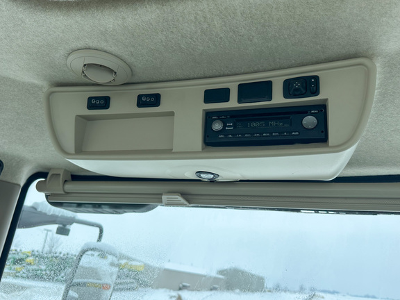 2015 John-Deere 8320R