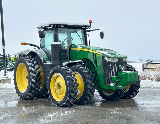 2015 John-Deere 8320R