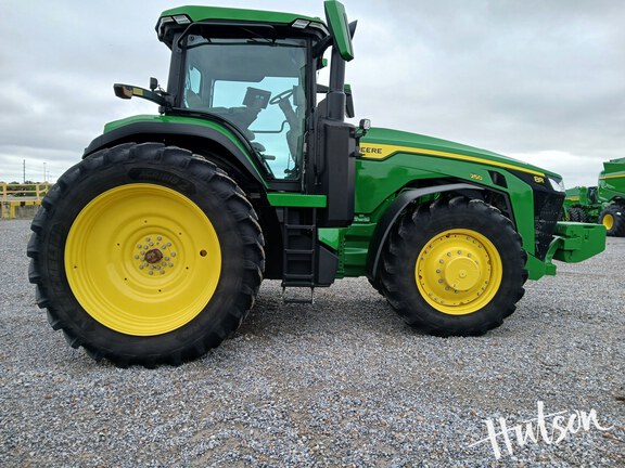 Photo of 2024 John Deere 8R 250