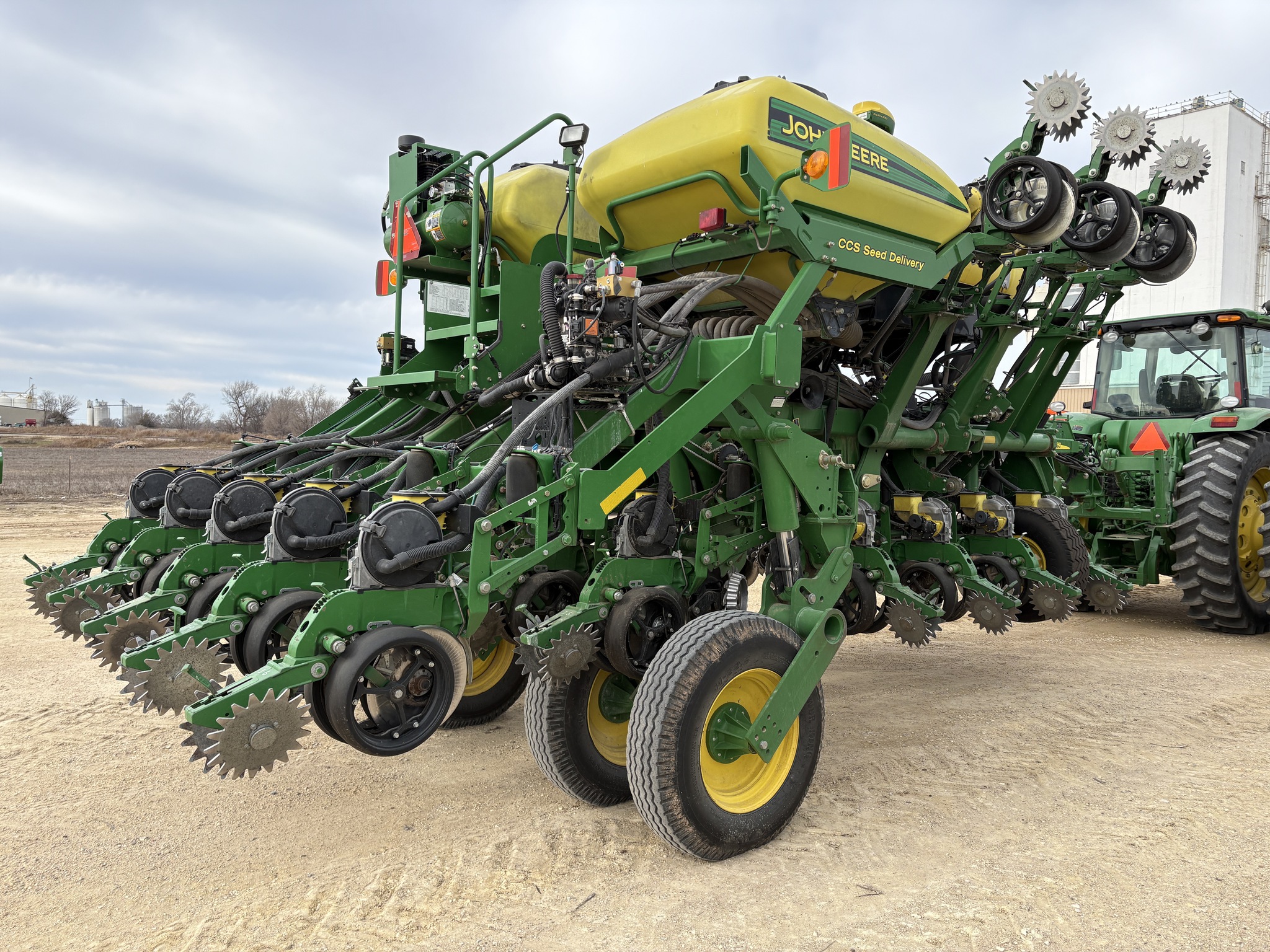 2012 John Deere 1790 Image 3