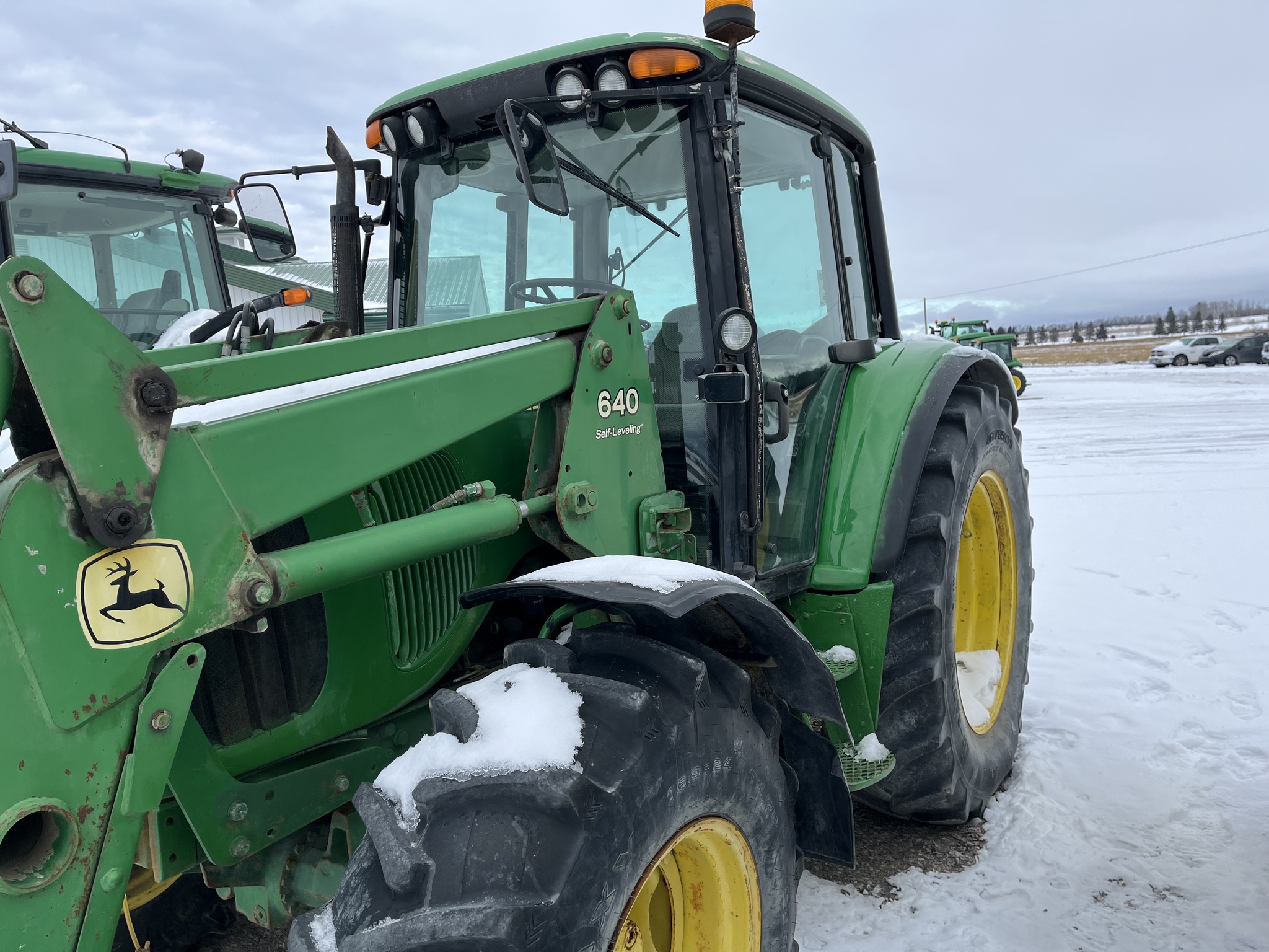 2002 John Deere 6420 Image 10