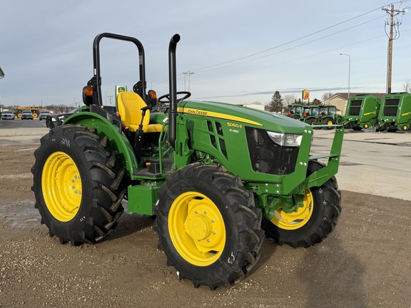  John Deere 5060E