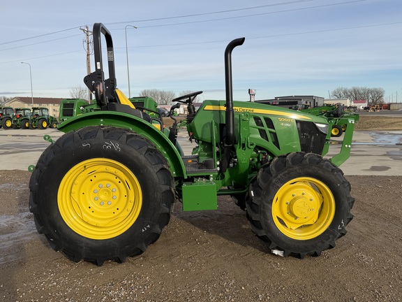 2025 John Deere 5060E - Photo2
