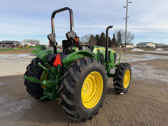 2025 John Deere 5060E - Photo3