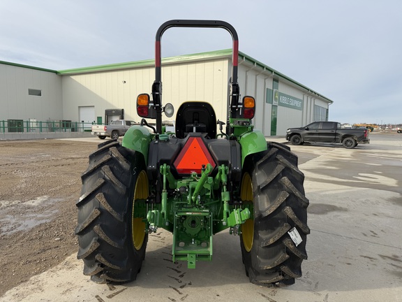 2025 John Deere 5060E - Photo4