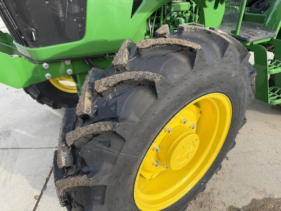 2025 John Deere 5060E - Photo10