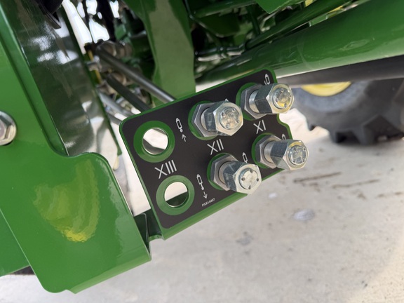 2025 John Deere 5060E - Photo18