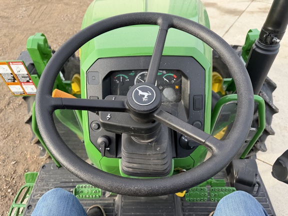 2025 John Deere 5060E - Photo24