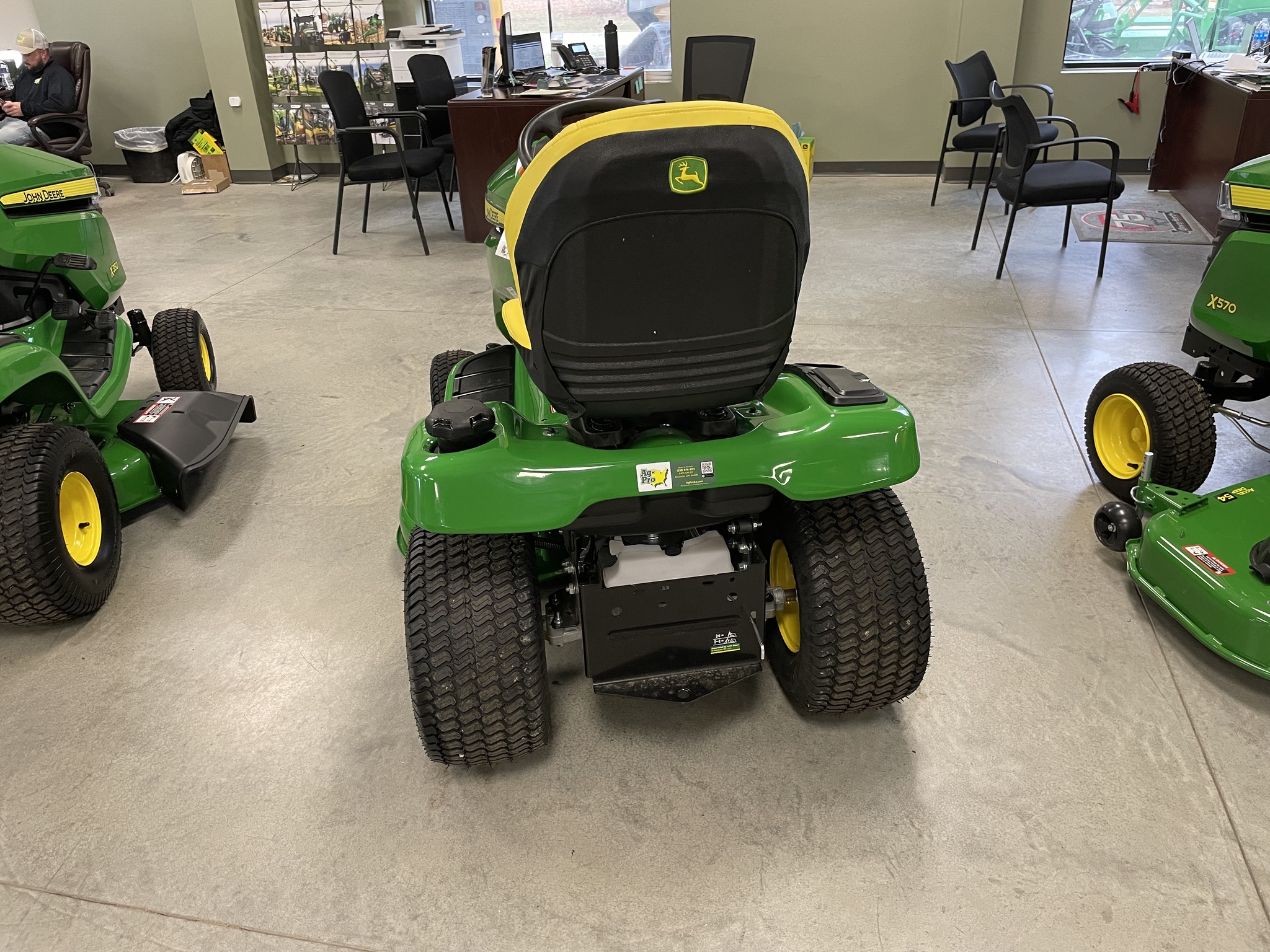2025 John Deere X370 Image 2