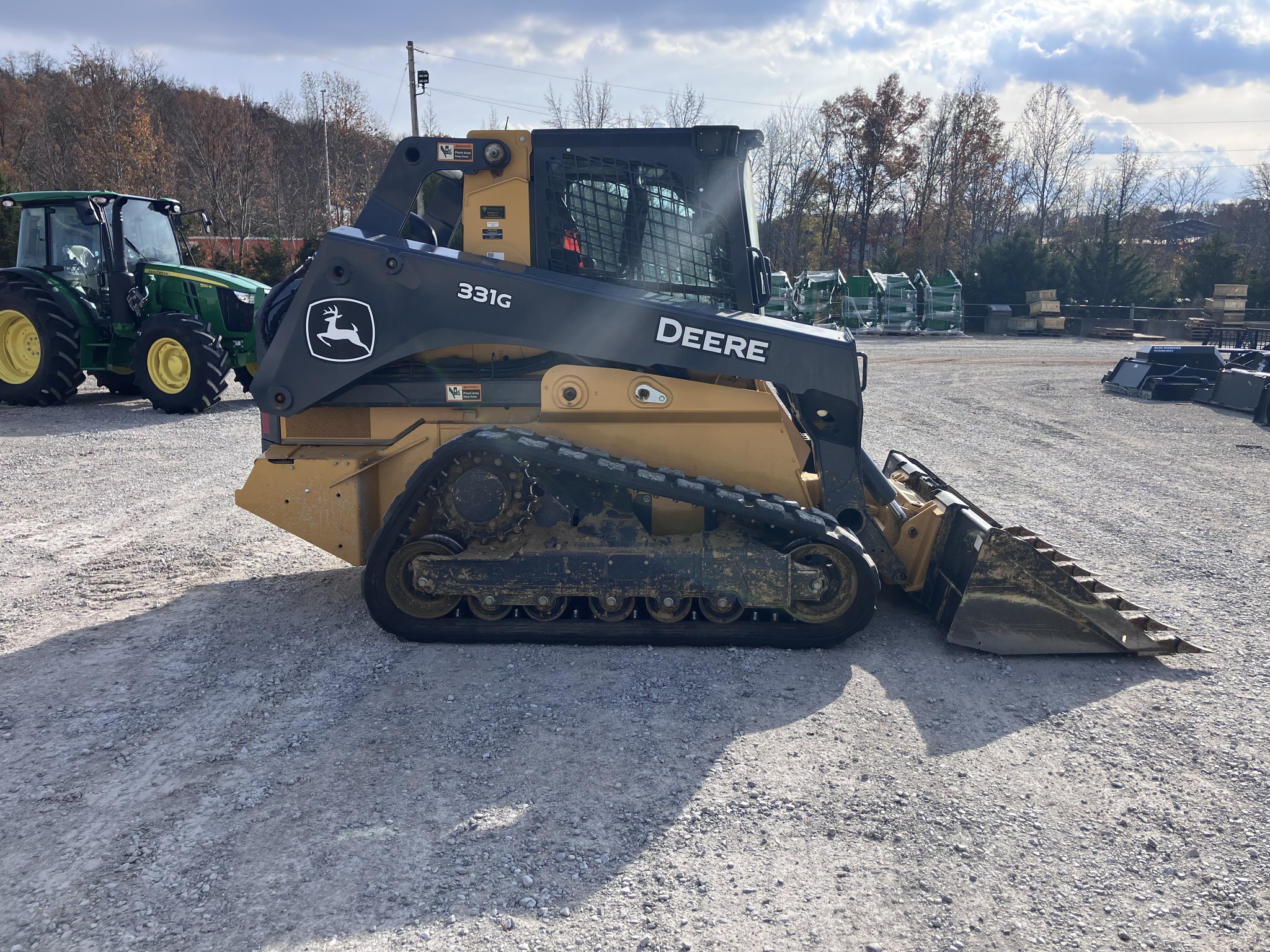 2022 John Deere 331G