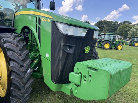 2013 John Deere 8260R