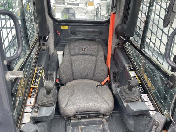 2024 John-Deere 325G