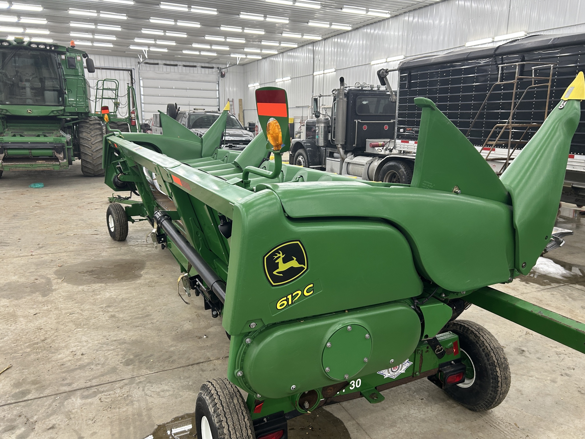 2014 John Deere 612C Image 7