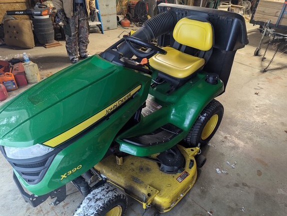 Photo of 2019 John Deere X390